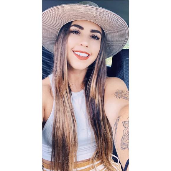 Meet your Posher, Jessica - Picture 1 of 1